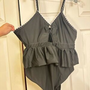 Black plus size women’s one piece swimsuit 4XL